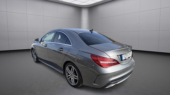 Mercedes-Benz CLA200 2 of 5