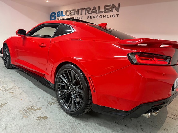 Chevrolet Camaro 11 of 26