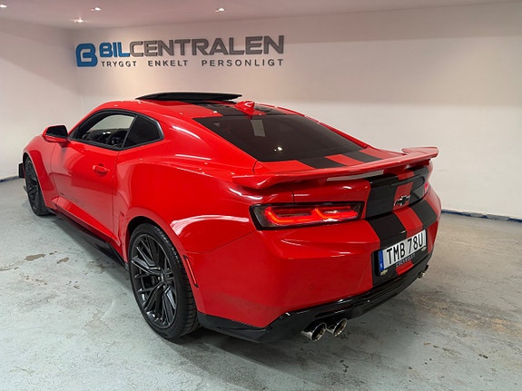 Chevrolet Camaro 8 of 26