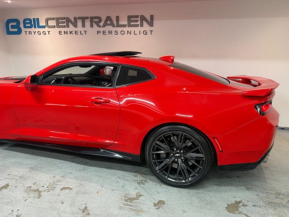 Chevrolet Camaro 10 of 26