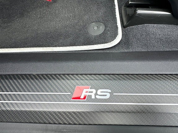 Audi e-tron 19 of 27