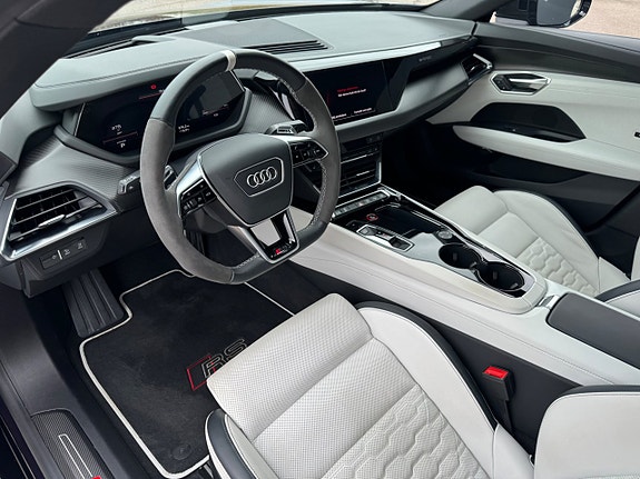 Audi e-tron 17 of 27