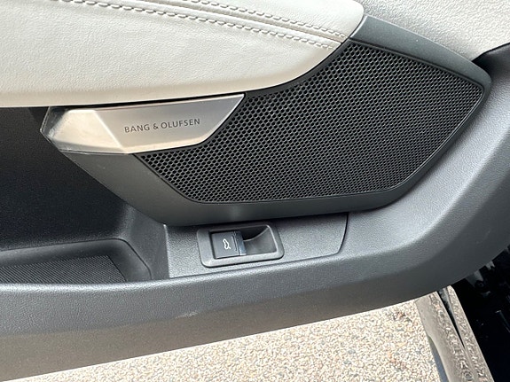 Audi e-tron 21 of 27