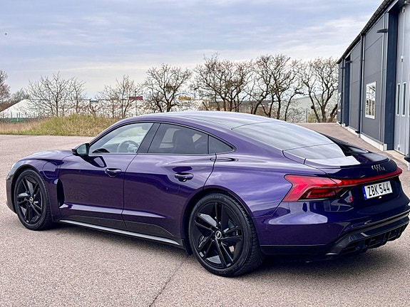 Audi e-tron 27 of 27