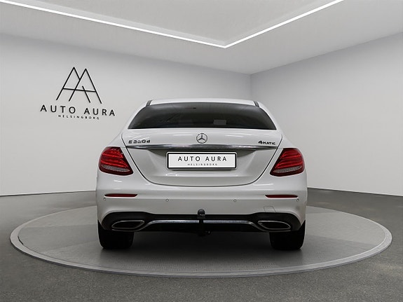 Mercedes-Benz E220 d 5 of 5