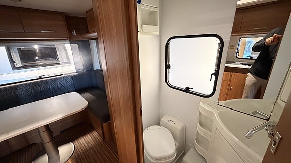 Adria 542 8 of 16