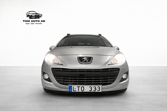 Peugeot 207 SW 2 of 5