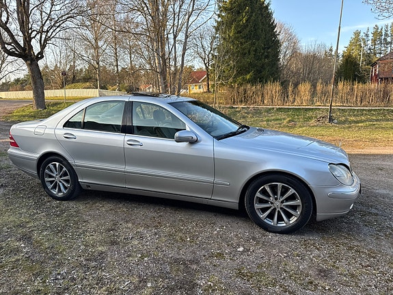 Mercedes-Benz S320 4 of 6