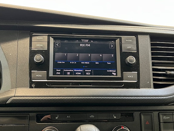 Volkswagen Transporter 10 of 13