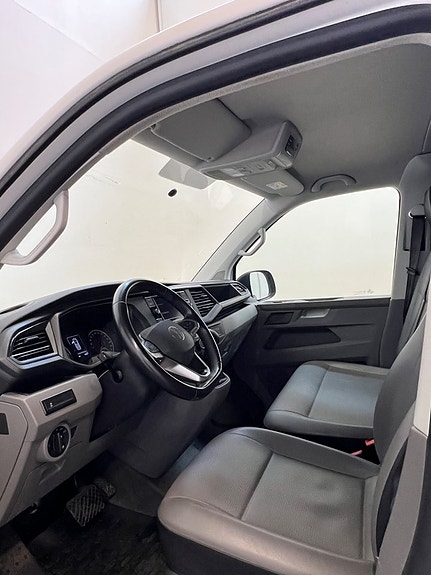 Volkswagen Transporter 7 of 13
