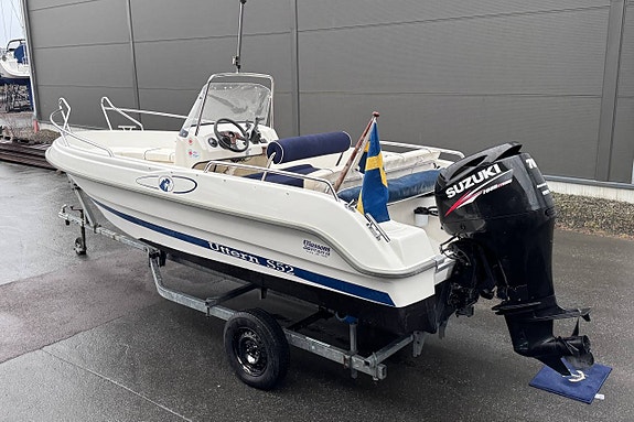 Uttern S52 - Suzuki 70 hk årsmodell 2009 - obromsad trailer