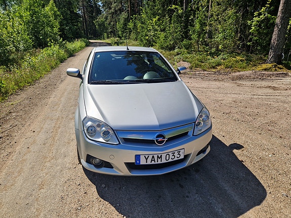 Opel Tigra 2 of 5