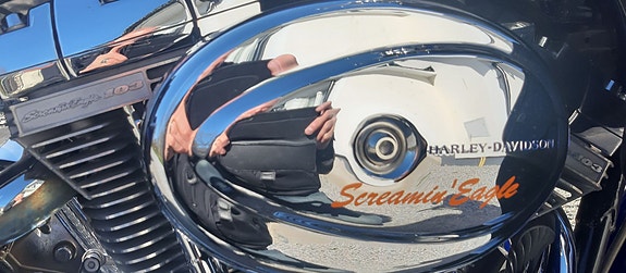 Harley-Davidson Electra Glide CVO Screaming Eagle 6 of 11