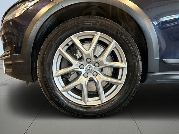 Volvo V90 Cross Country 14 of 19