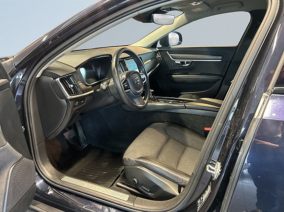 Volvo V90 Cross Country 7 of 19