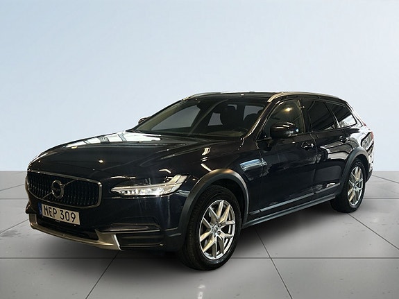 Volvo V90 Cross Country 16 of 19