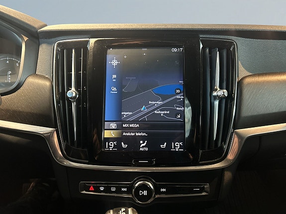Volvo V90 Cross Country 11 of 19