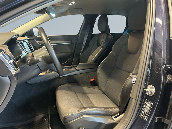 Volvo V90 Cross Country 13 of 19