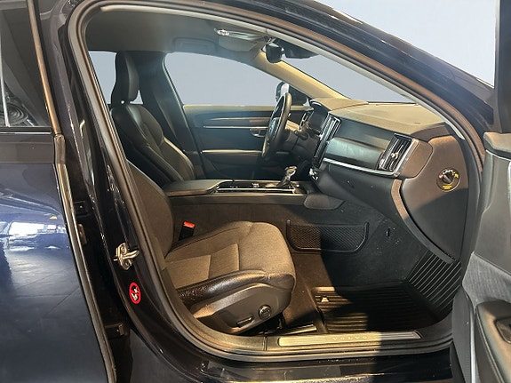 Volvo V90 Cross Country 10 of 19