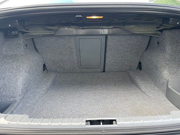 BMW 330i 11 of 11