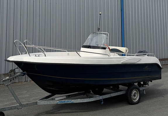 Uttern 5202 Exclusive med Mercury 60hk