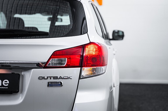 Subaru Outback 18 of 27