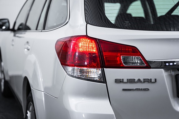Subaru Outback 13 of 27