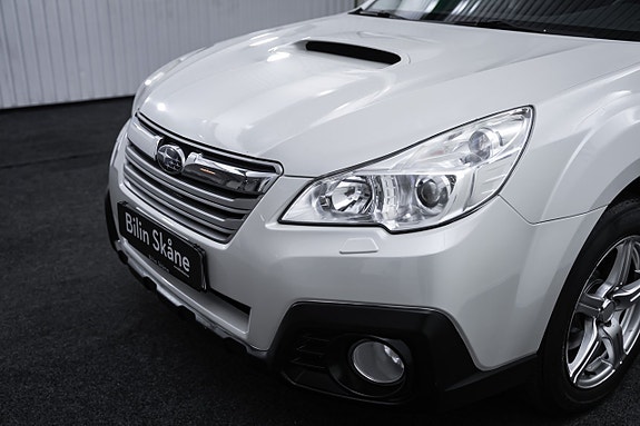 Subaru Outback 8 of 27