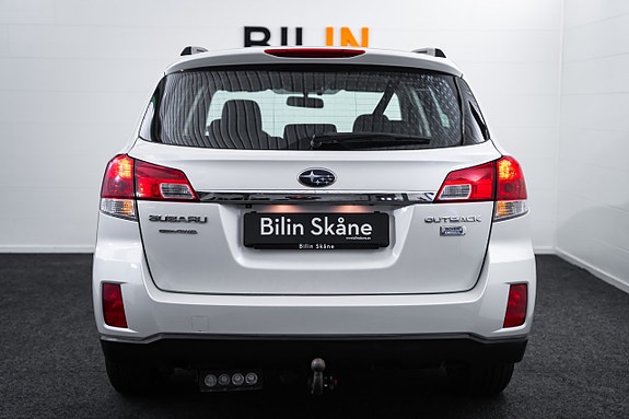 Subaru Outback 16 of 27