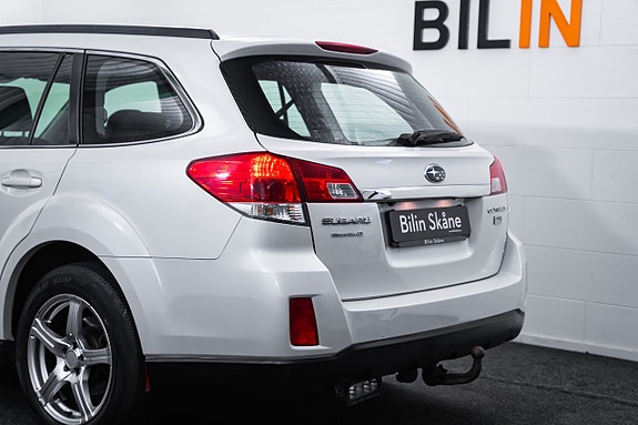 Subaru Outback 12 of 27