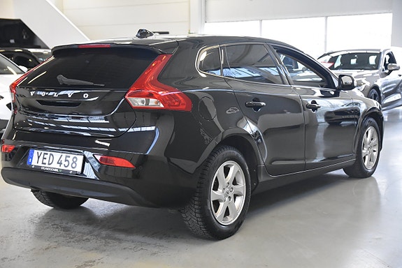 Volvo V40 4 of 13