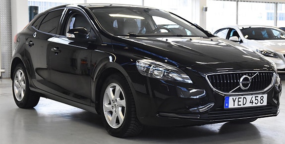 Volvo V40 2 of 13