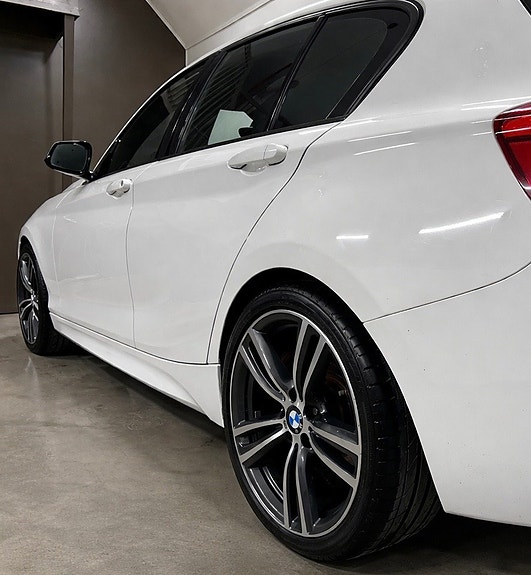 BMW 116d 4 of 5