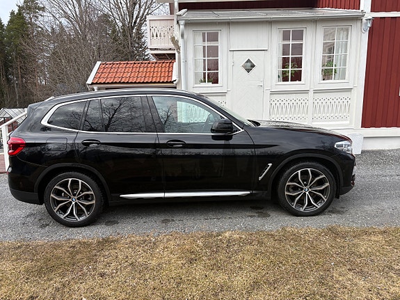 BMW X3 4 of 5