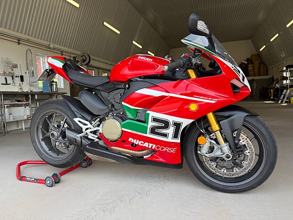 Ducati Panigale V2 2 of 4
