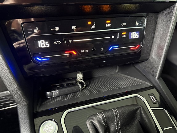 Volkswagen Passat 20 of 24