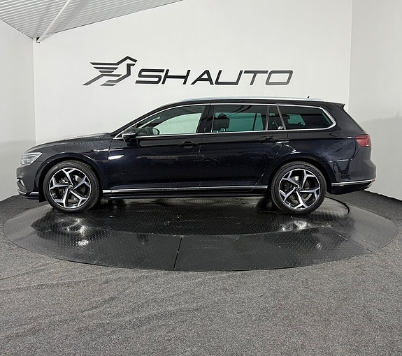Volkswagen Passat 8 of 24