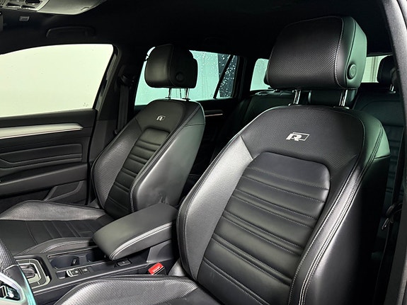 Volkswagen Passat 10 of 24