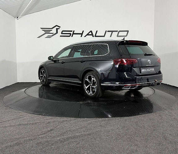 Volkswagen Passat 7 of 24