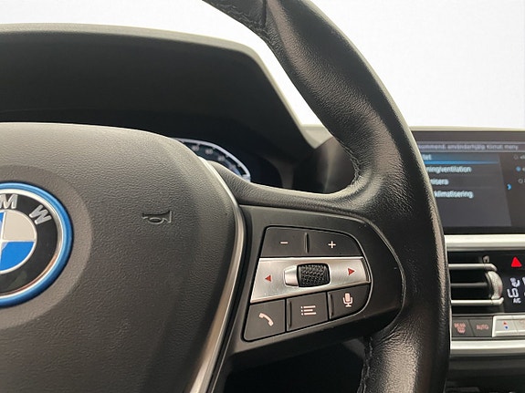 BMW 330e 18 of 30