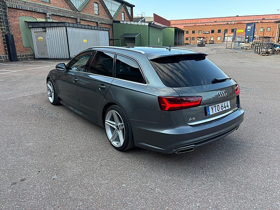 Audi A6 4 of 5