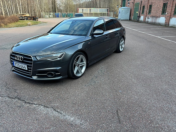 Audi A6 2 of 5