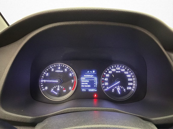 Hyundai Tucson 16 of 29