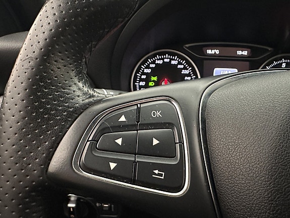 Mercedes-Benz A180 15 of 30