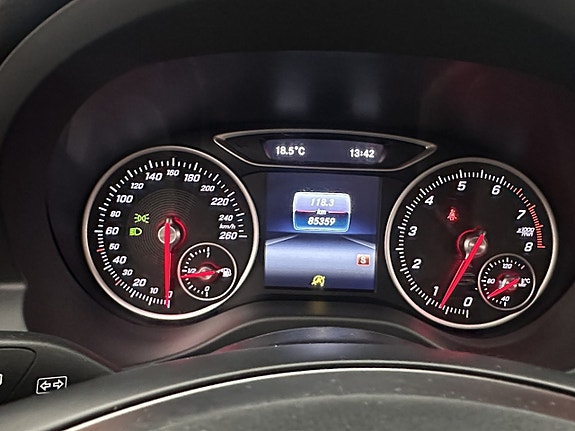 Mercedes-Benz A180 16 of 30