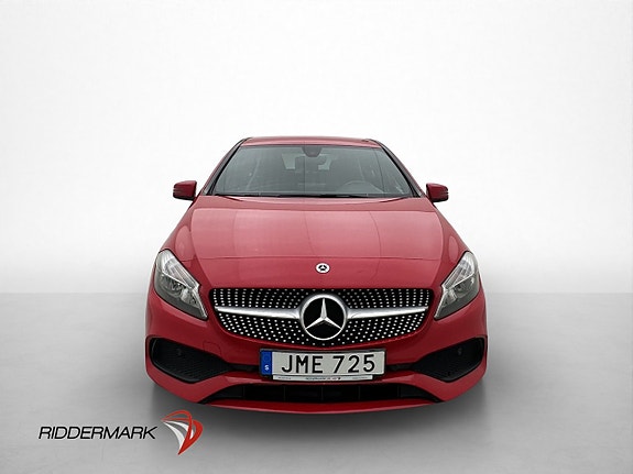 Mercedes-Benz A180 2 of 5