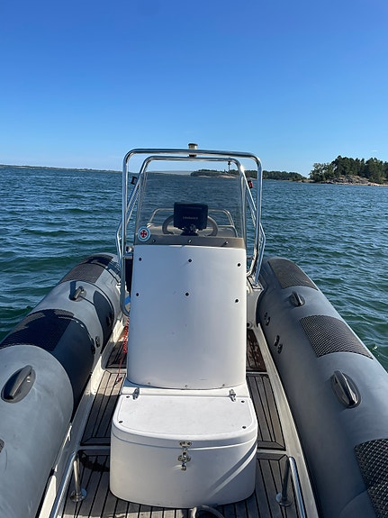 Piraya 520 med Evinrude 75hk 11 of 13