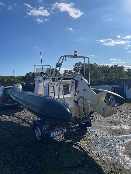 Piraya 520 med Evinrude 75hk 12 of 13