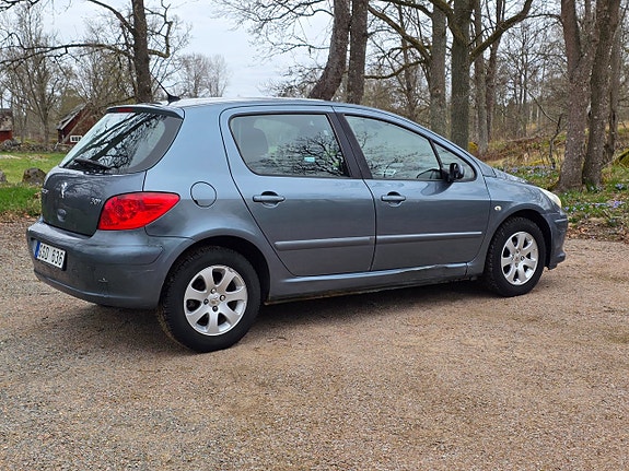 Peugeot 307 3 of 9