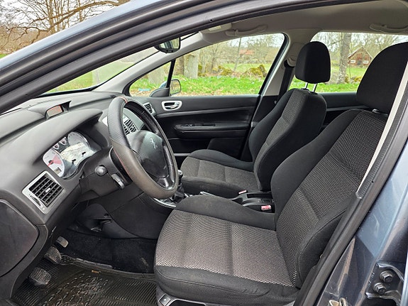 Peugeot 307 7 of 9